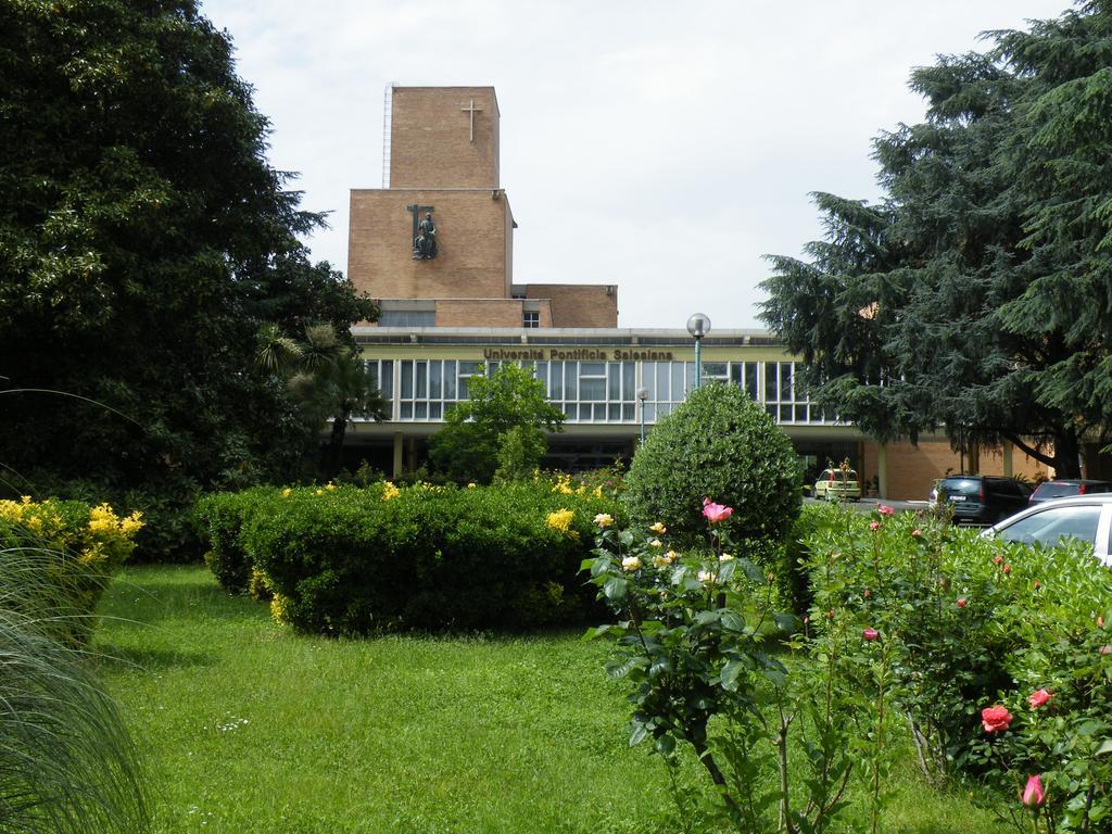 York 3*