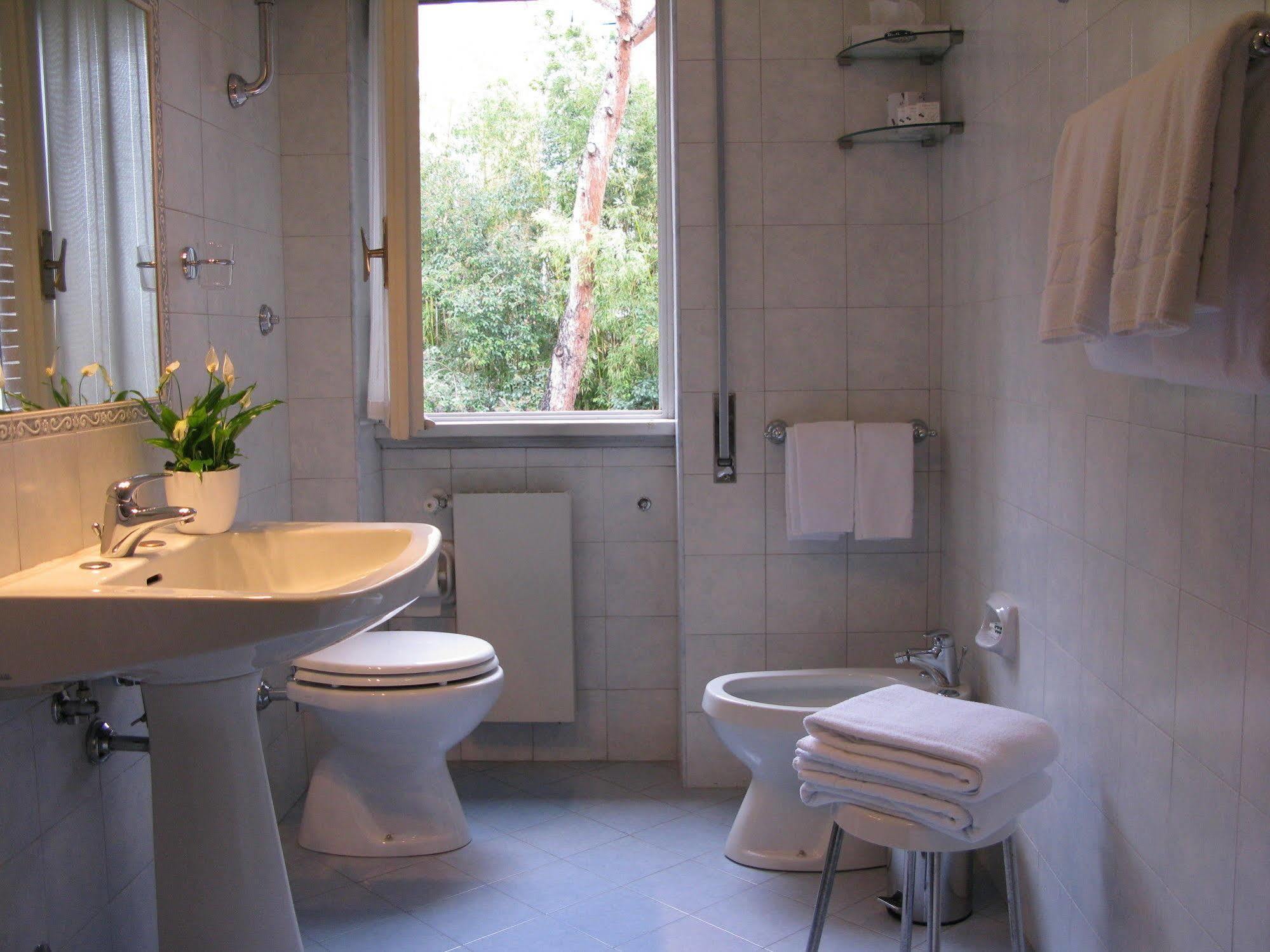 York Hotel 3*