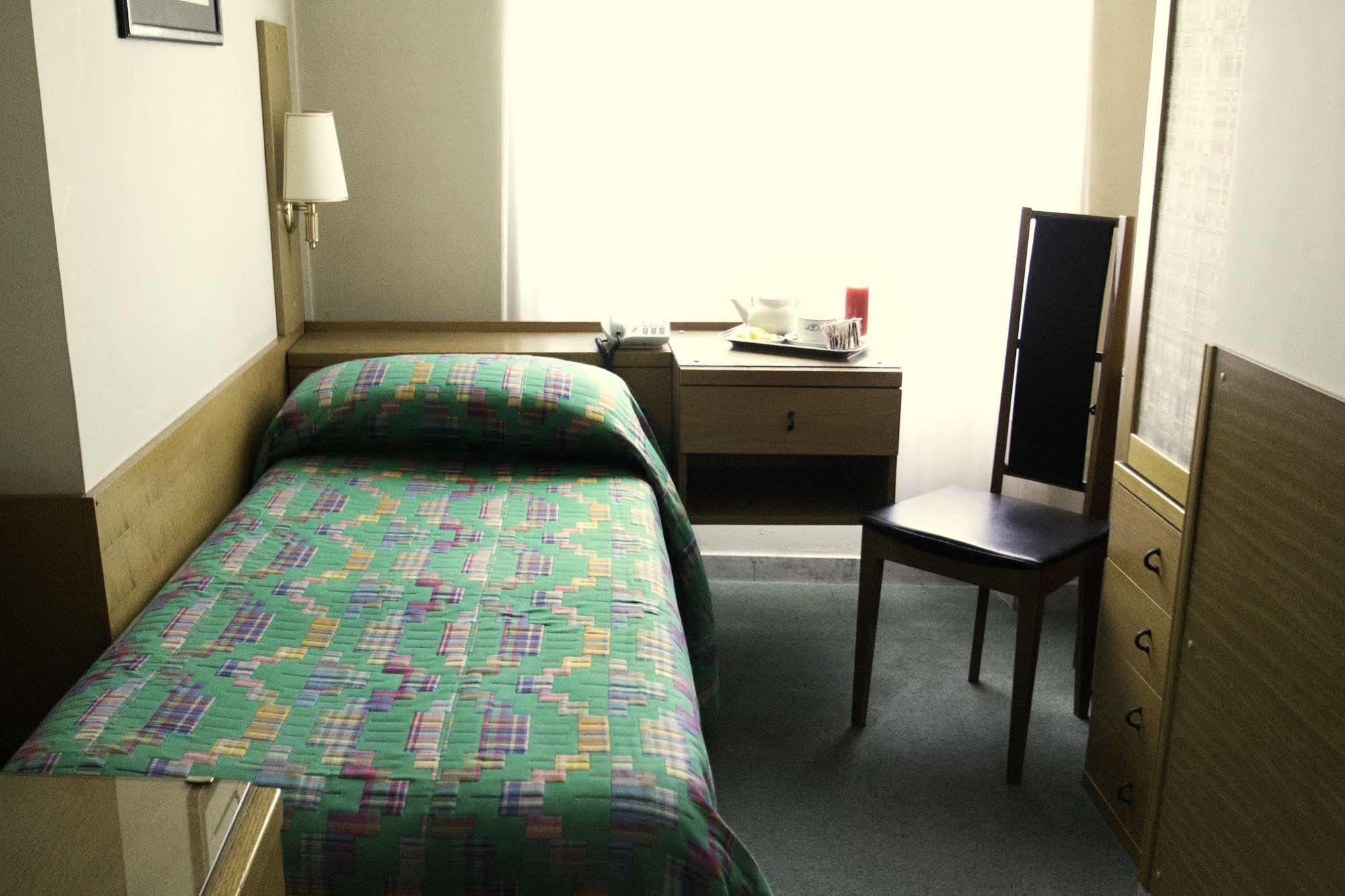 Hotel York 3*