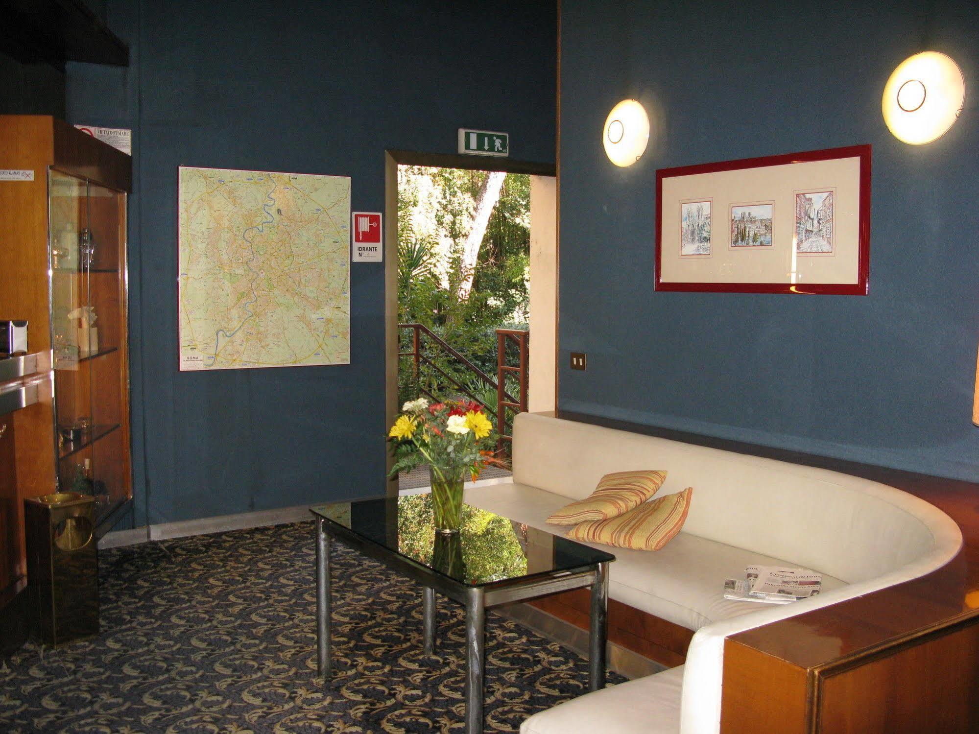 York Hotel 3*